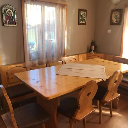 Hotel Four Seasons 2*